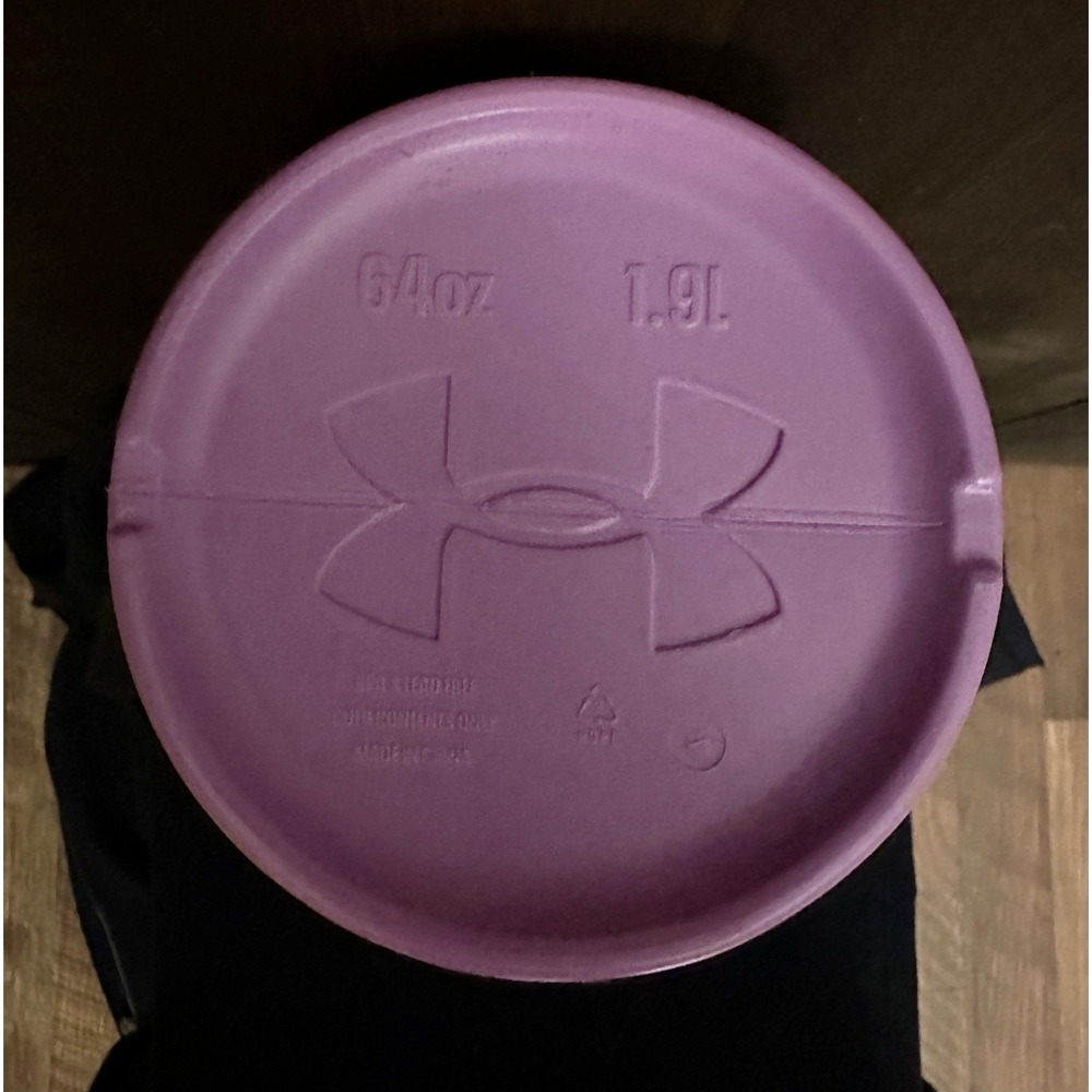 Under Armour Playmaker 64oz Insulated Water Jug Chainlink Fence Hanger New - Picture 7 of 7